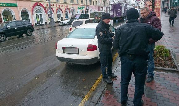 Копи штрафують за зайняте парко-місце для людей з інвалідністю. Але у новому законі є прогалини, фото №1 на сайті 20minut.ua