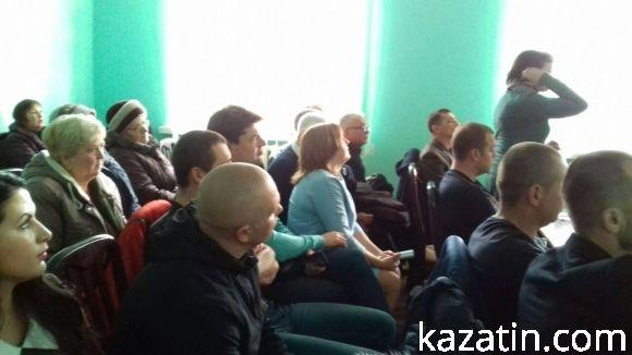 Сесія міськради "по диму": одні розмови протягом півтори години... на сайті 20minut.ua Сесія міськради "по диму": одні розмови протягом півтори години..., фото №3 на сайті 20minut.ua