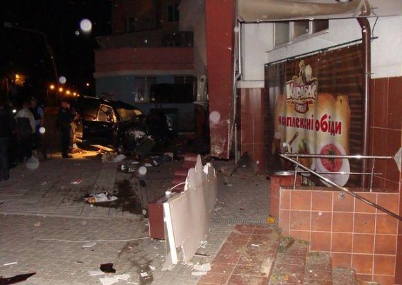 Новини Вінниці - фото з П'яний водій вбив трьох людей на тротуарі. Як розслідували резонансні ДТП у Вінниці П'яний водій вбив трьох людей на тротуарі. Як розслідували резонансні ДТП у Вінниці, фото №1 на сайті 20minut.ua