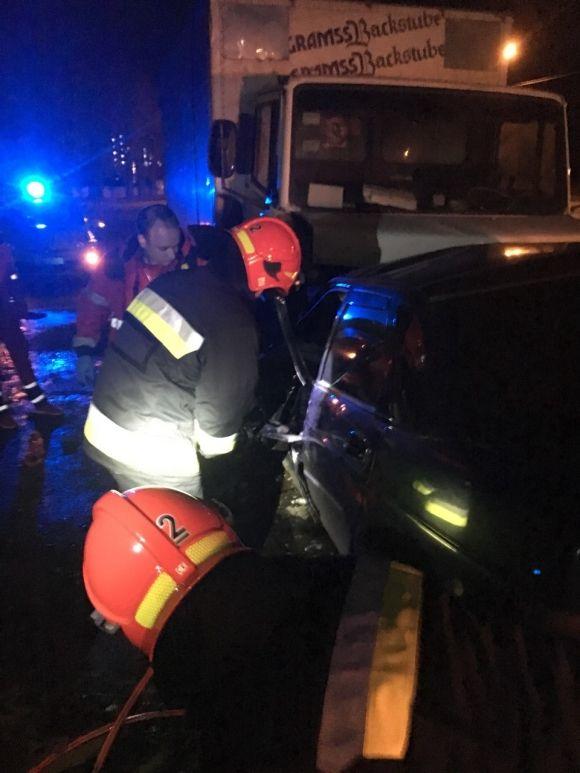Смертельна аварія в Вінниці: водій «десятки» зіткнувся з вантажівкою, фото №2 на сайті 20minut.ua