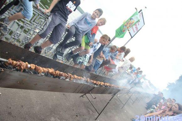 Тернопільський шашлик уже не рекордний на сайті 20minut.ua Тернопільський шашлик уже не рекордний, фото №1 на сайті 20minut.ua