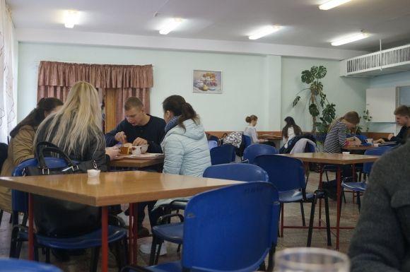 Рейд по вінницьким їдальням: Як виглядає і чим годують у їдальні педуніверситету, фото №3 на сайті 20minut.ua