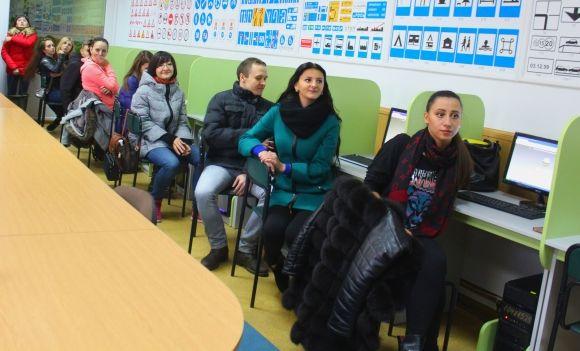День відкритих дверей МВС: показали як дути у «Драгер». І повели на арештмайданчик на сайті 20minut.ua День відкритих дверей МВС: показали як дути у «Драгер». І повели на арештмайданчик, фото №4 на сайті 20minut.ua