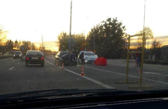 Чергова ДТП на мосту у Стрижавці. BMW протаранив електроопору, фото №1 на сайті 20minut.ua