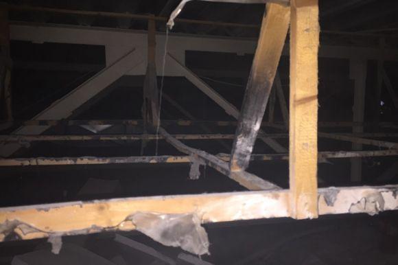 У Хмельницькому загорівся "СВ-клуб": задимлення виникло на горищі, фото №3 на сайті vsim.ua