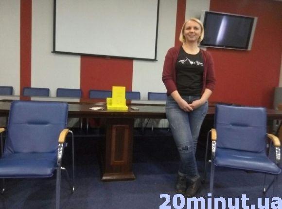 До Кам’янця прилетіли “Солов’ї із Шаоліня”. Презентація нової збірки чернівецької поетеси, фото №2 на сайті 20minut.ua