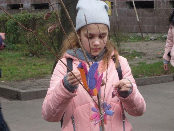 У парку Чекмана висадили 19 сакур, які подарувало посольство Японії на сайті vsim.ua У парку Чекмана висадили 19 сакур, які подарувало посольство Японії, фото №7 на сайті vsim.ua