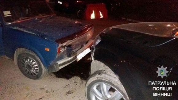 На Вишеньці не розминулося два авто: «ВАЗ» та Audi. Винуватець ДТП був п’яним, фото №1 на сайті 20minut.ua