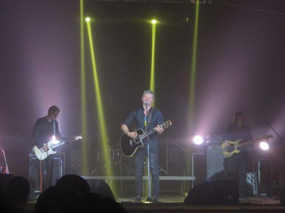 Романтично і драйвово: Арсен Мірзоян у Хмельницькому зібрав повний зал (ФОТО/ВІДЕО), фото №3 на сайті vsim.ua