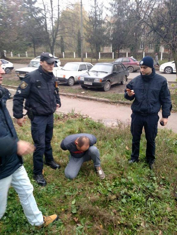 Тернопільські депутати допомогли затримати злодія, фото №1 на сайті 20minut.ua