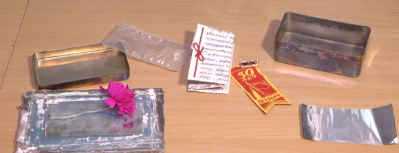 У одній із шкіл відкрили 50-річну капсулу з посланням. Предки бажали мирного неба, фото №3 на сайті 20minut.ua