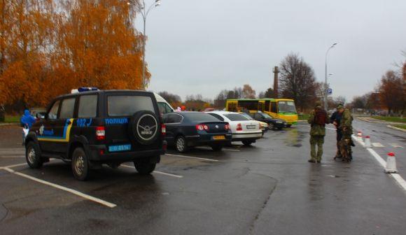 «Нічого не пояснювали, просто не випускали»: фоторепортаж з «замінованого» аеропорту на сайті 20minut.ua «Нічого не пояснювали, просто не випускали»: фоторепортаж з «замінованого» аеропорту, фото №8 на сайті 20minut.ua