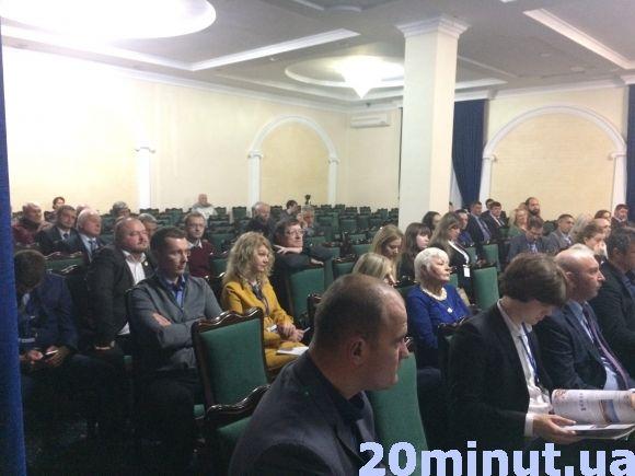 У Кам’янці на бізнес-форумі презентували електробус, фото №1 на сайті 20minut.ua