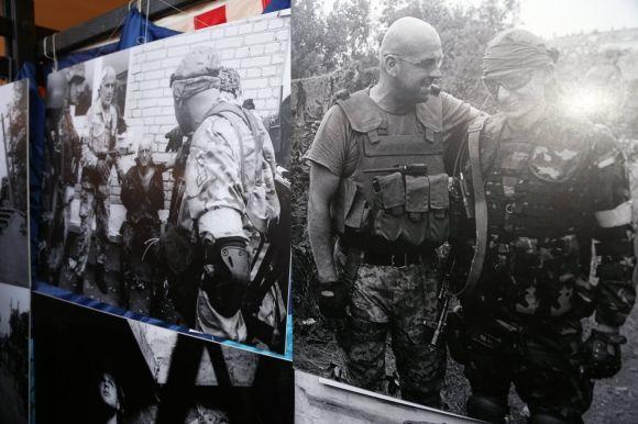 У Хмельницькому відкрили виставку "Іловайськ 2014" на сайті vsim.ua У Хмельницькому відкрили виставку "Іловайськ 2014", фото №2 на сайті vsim.ua