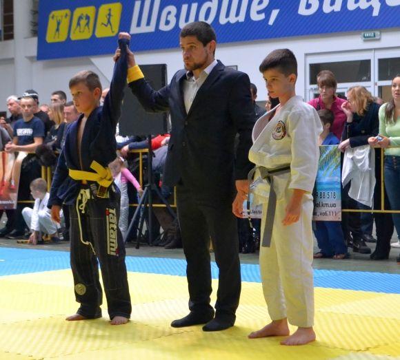 Куточок Бразилії у Хмельницькому: майже 300 спортсменів приїхали на чемпіонат з JIU-JITSU, фото №1 на сайті vsim.ua