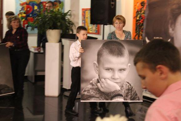 Концерт “Світ крізь очі”: глядачі плакали від виступу дітей із дитбудинку, фото №18 на сайті 20minut.ua