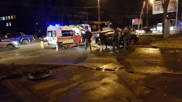 Під Вінницею бус злетів у кювет. На Замості збили жінку. Які аварії ставалися сьогодні?, фото №8 на сайті 20minut.ua