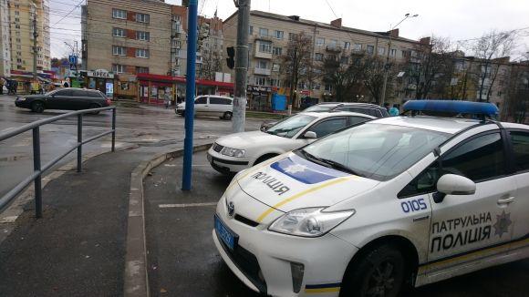 Обережно, не працює світлофор на Пирогова. Поліція рух не регулює на сайті 20minut.ua Обережно, не працює світлофор на Пирогова. Поліція рух не регулює, фото №3 на сайті 20minut.ua