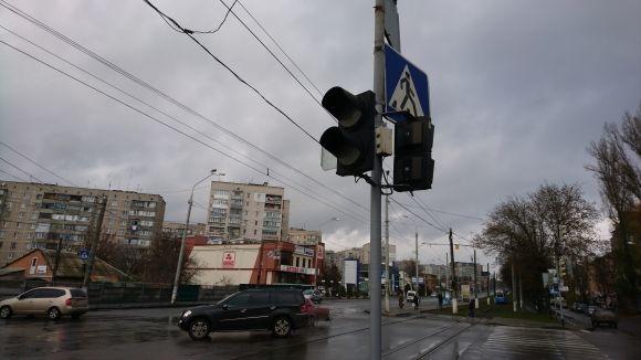 Під Вінницею бус злетів у кювет. На Замості збили жінку. Які аварії ставалися сьогодні?, фото №6 на сайті 20minut.ua