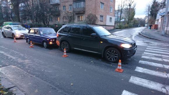 Під Вінницею бус злетів у кювет. На Замості збили жінку. Які аварії ставалися сьогодні?, фото №7 на сайті 20minut.ua