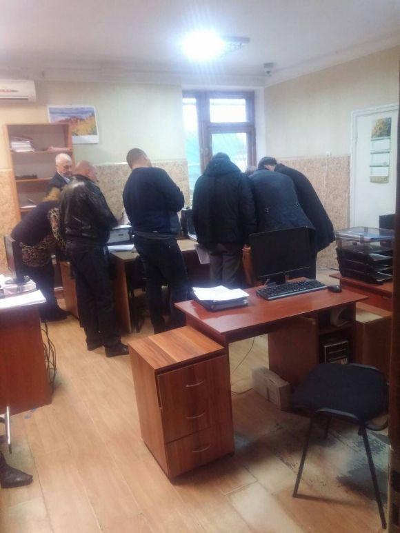 У Держгеокадастрі Житомирської області проходять обшуки, фото №1 на сайті 20minut.ua