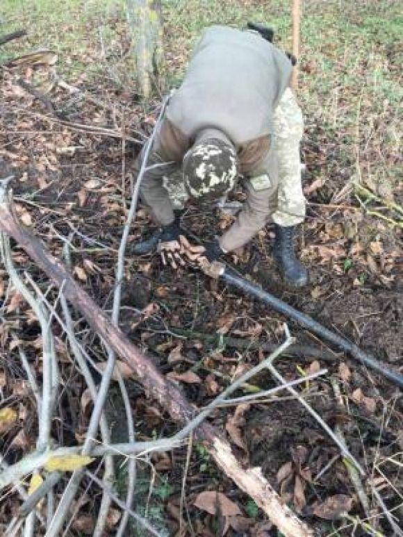 На Вінниччині прикордонники знайшли підпільний трубопровід, фото №1 на сайті 20minut.ua