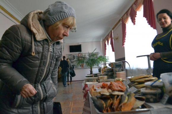 До філармонії за ковбасою. У закладі культури влаштували ярмарок на сайті vsim.ua До філармонії за ковбасою. У закладі культури влаштували ярмарок, фото №3 на сайті vsim.ua