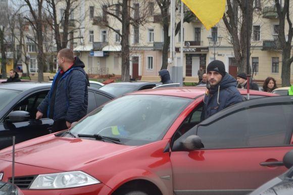 На майдані Незалежності зібралось 30 автомобілів. Хмельничани вшанували жертв ДТП, фото №14 на сайті vsim.ua