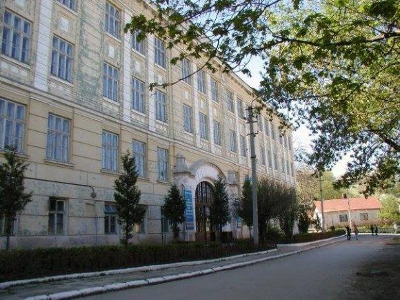 Бережанських дітлахів вчитимуть, як поводитись з чужими. Бо мало не вкрали чотирьох на сайті 20minut.ua Бережанських дітлахів вчитимуть, як поводитись з чужими. Бо мало не вкрали чотирьох, фото №1 на сайті 20minut.ua