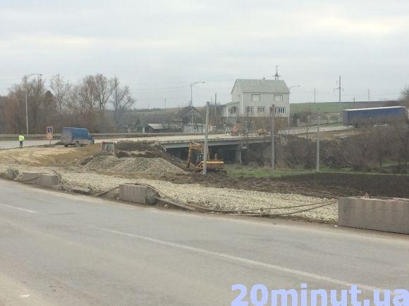 Міст через Мукшу під Кам’янцем продовжують ремонтувати (ФОТО) на сайті 20minut.ua Міст через Мукшу під Кам’янцем продовжують ремонтувати (ФОТО), фото №7 на сайті 20minut.ua