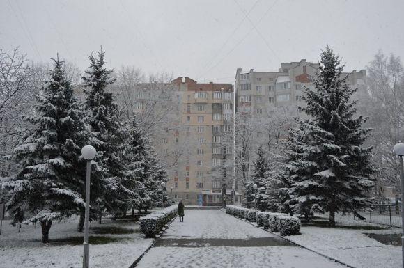 Хмельницький засніжило: як виглядає місто (ФОТО) на сайті vsim.ua Хмельницький засніжило: як виглядає місто (ФОТО), фото №2 на сайті vsim.ua