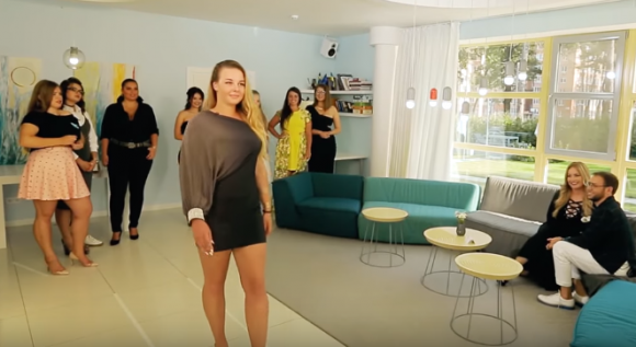 Пишна і розкішна: кам'янчанка вилетіла з шоу 