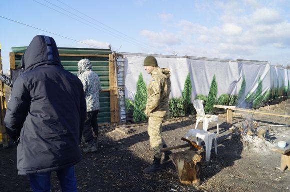 Цвинтар з «пропускним режимом» на Сабарові діючий: з’явилося п’ять могил. Що там відбувається? на сайті 20minut.ua Цвинтар з «пропускним режимом» на Сабарові діючий: з’явилося п’ять могил. Що там відбувається?, фото №7 на сайті 20minut.ua