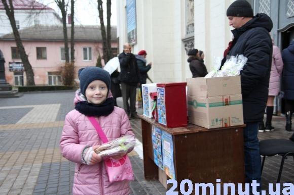 1800 діток повірять у казку завдяки небайдужим тернополянам на сайті 20minut.ua 1800 діток повірять у казку завдяки небайдужим тернополянам, фото №1 на сайті 20minut.ua