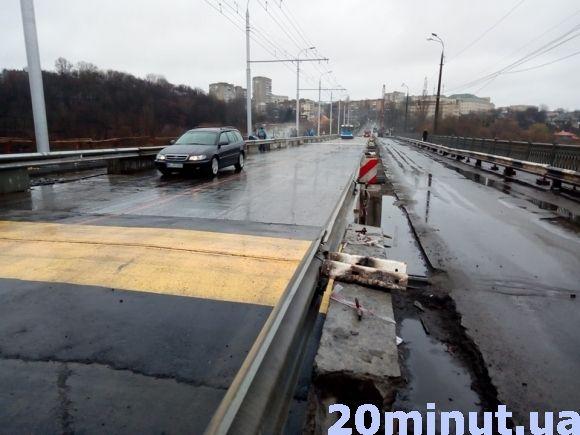 Київській міст частково відкрили для проїзду. Фоторепортаж з місця на сайті 20minut.ua Київській міст частково відкрили для проїзду. Фоторепортаж з місця, фото №3 на сайті 20minut.ua