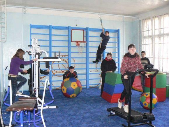 Комп'ютери, пісочниці і спортзали: освіта Комп'ютери, пісочниці і спортзали: освіта