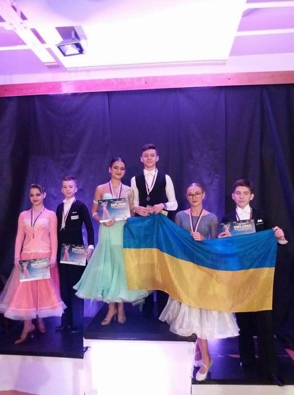 Чемпіони світу - з таким званням повернулися додому юні хмельницькі танцівники на сайті vsim.ua Чемпіони світу - з таким званням повернулися додому юні хмельницькі танцівники, фото №3 на сайті vsim.ua