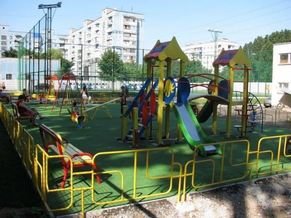 Комп'ютери, пісочниці і спортзали: освіта Комп'ютери, пісочниці і спортзали: освіта