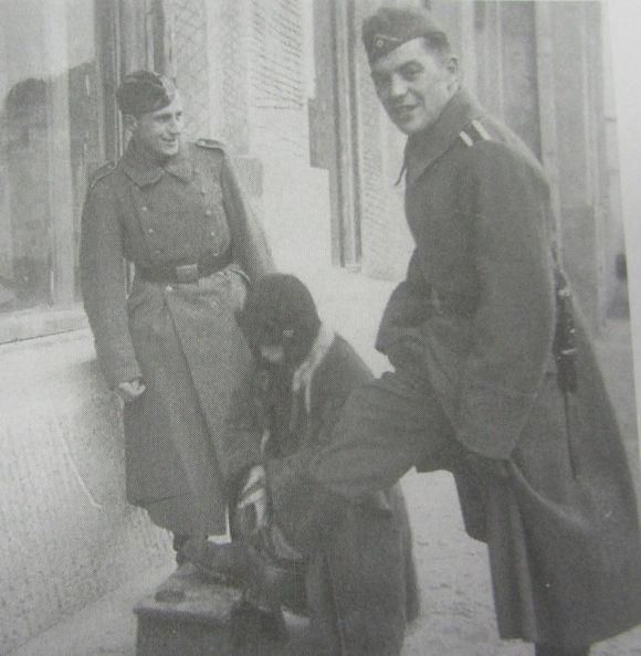 Німець у Вінниці: про своїх дідів, війну і бестселер «У полоні», фото №4 на сайті 20minut.ua