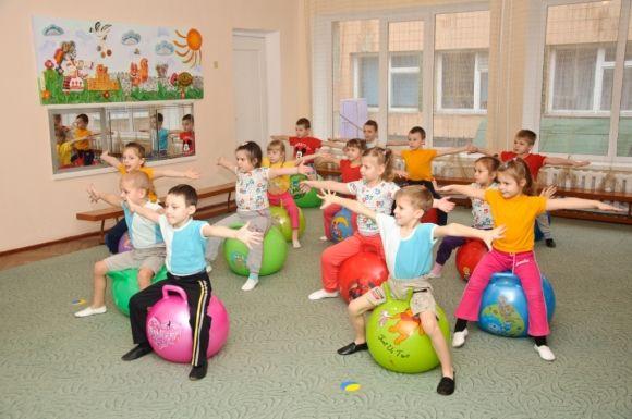 Комп'ютери, пісочниці і спортзали: освіта Комп'ютери, пісочниці і спортзали: освіта
