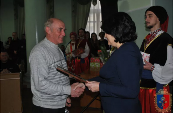 Хмельницькі волонтери отримали відзнаки за свою діяльність на сайті vsim.ua Хмельницькі волонтери отримали відзнаки за свою діяльність, фото №4 на сайті vsim.ua