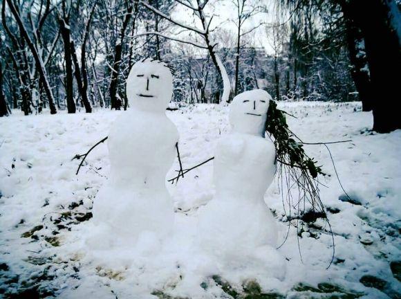 Тернополяни радіють зимі і масово ліплять сніговиків на сайті 20minut.ua Тернополяни радіють зимі і масово ліплять сніговиків, фото №5 на сайті 20minut.ua