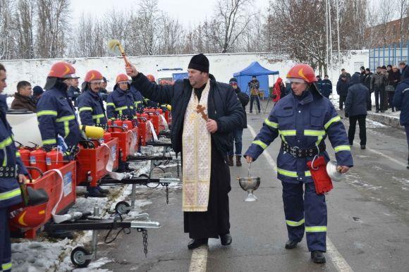 На Дунаєвеччині запрацювала перша в Україні мережа добровільної пожежної охорони на сайті vsim.ua На Дунаєвеччині запрацювала перша в Україні мережа добровільної пожежної охорони, фото №1 на сайті vsim.ua