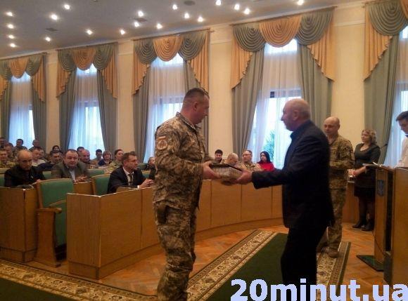 Військовослужбовців Кам’янця привітали з нагоди Дня Збройних сил України на сайті 20minut.ua Військовослужбовців Кам’янця привітали з нагоди Дня Збройних сил України, фото №1 на сайті 20minut.ua