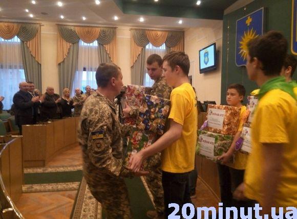 Військовослужбовців Кам’янця привітали з нагоди Дня Збройних сил України на сайті 20minut.ua Військовослужбовців Кам’янця привітали з нагоди Дня Збройних сил України, фото №5 на сайті 20minut.ua