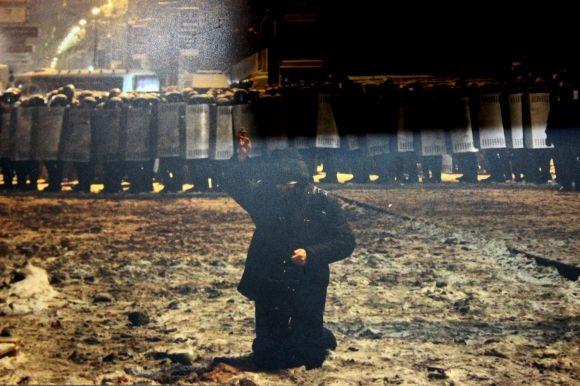 На виставці - драматичні фото з Майдану, які зробив Герой Віктор Гурняк, фото №10 на сайті 20minut.ua