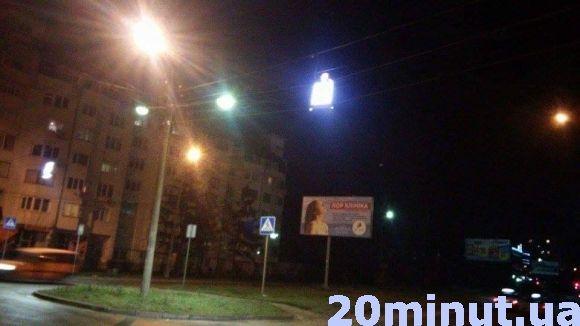У Тернополі встановлють "надсучасні" 3D-освітлювачі переходів на сайті 20minut.ua У Тернополі встановлють "надсучасні" 3D-освітлювачі переходів, фото №1 на сайті 20minut.ua