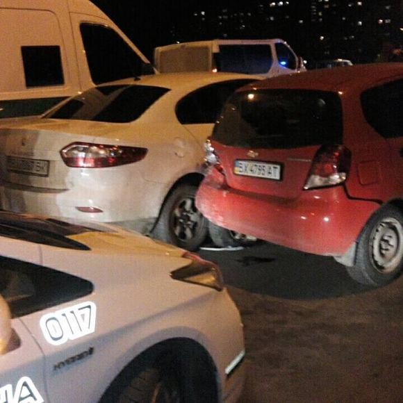 На мосту по Свободи зіткнулись "Renault" і "Chevrolet", фото №2 на сайті vsim.ua