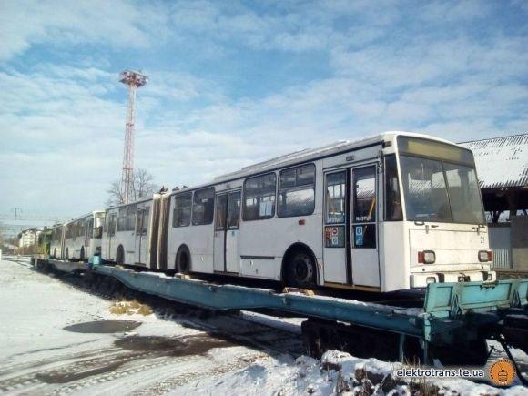 До Тернополя привезли дві «гармошки» на сайті 20minut.ua До Тернополя привезли дві «гармошки», фото №1 на сайті 20minut.ua