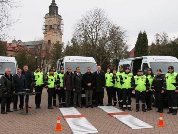 Спецавтівки за 3 мільйони будуть контролювати вагу вантажівок на дорогах Хмельниччини на сайті vsim.ua Спецавтівки за 3 мільйони будуть контролювати вагу вантажівок на дорогах Хмельниччини, фото №2 на сайті vsim.ua